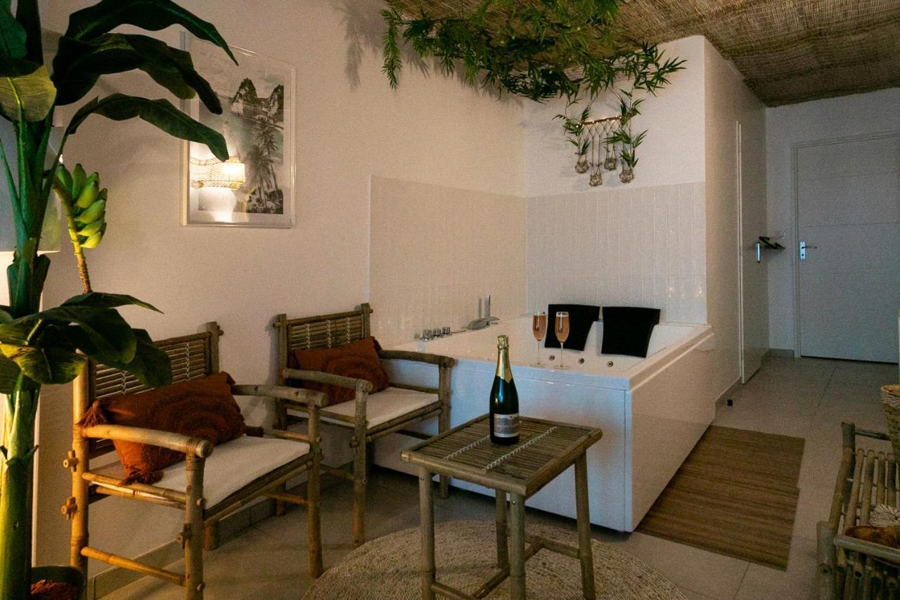 Bali Serenity Balneo Et Lit Rond Lagnieu エクステリア 写真